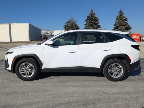 2025 Hyundai TUCSON SE