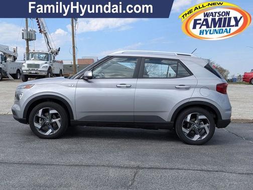 Shimmering Silver 2025 Hyundai VENUE SEL
