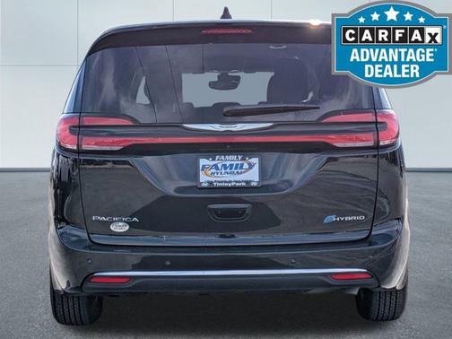 2024 Chrysler Pacifica Hybrid Select
