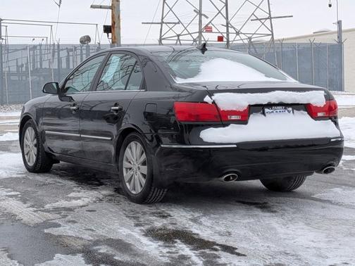 2010 Hyundai SONATA Limited