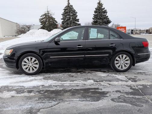 2010 Hyundai SONATA Limited