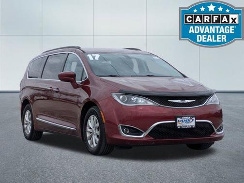 Velvet Red Pearlcoat 2017 Chrysler Pacifica Touring-L