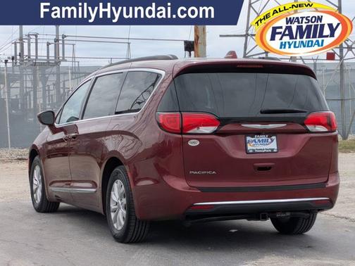Velvet Red Pearlcoat 2017 Chrysler Pacifica Touring-L
