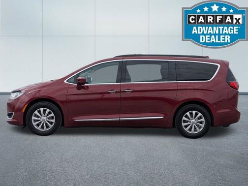 Velvet Red Pearlcoat 2017 Chrysler Pacifica Touring-L