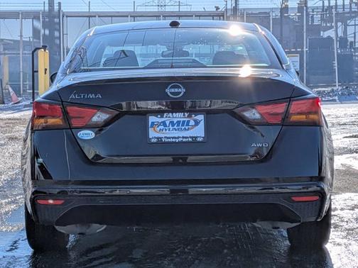 2025 Nissan Altima SV