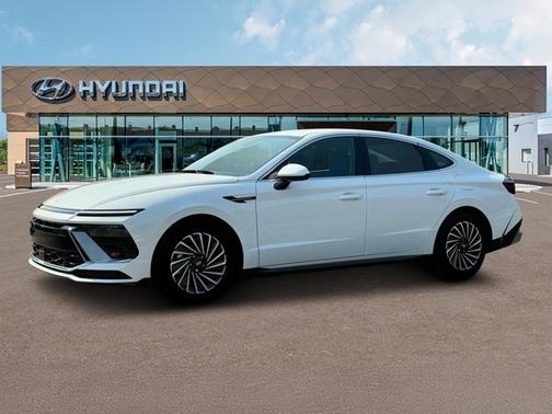 2025 Hyundai SONATA Hybrid SEL