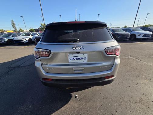 Billet Silver Metallic Clearcoat 2022 Jeep Compass Limited