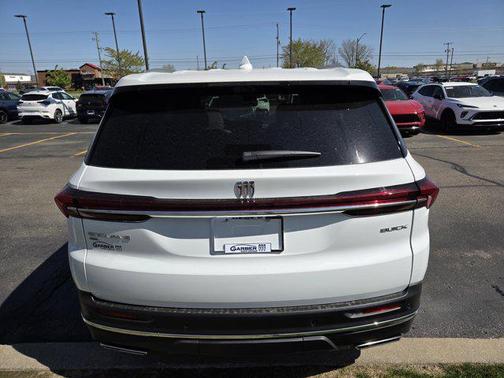 summit white 2026 Buick Enclave Preferred FWD