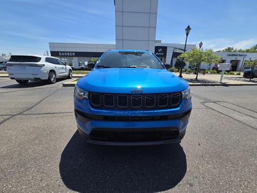 Hydro Blue Pearlcoat 2026 Jeep Compass Latitude