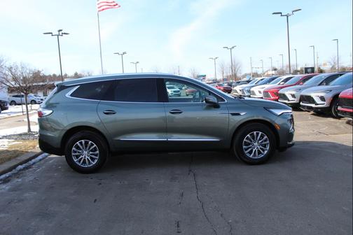 2024 Buick Enclave Essence FWD