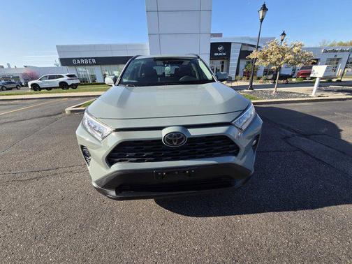Lunar Rock 2019 Toyota RAV4 XLE