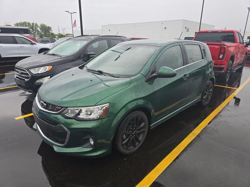 Ivy Metallic 2018 Chevrolet Sonic Premier