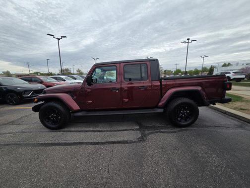 Snazzberry Pearlcoat 2021 Jeep Gladiator Willys 4x4