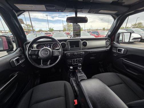 Snazzberry Pearlcoat 2021 Jeep Gladiator Willys 4x4
