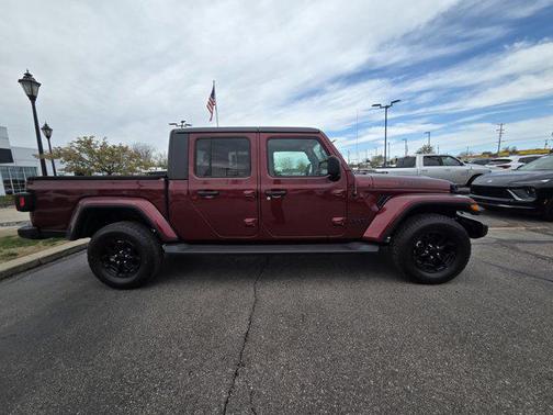Snazzberry Pearlcoat 2021 Jeep Gladiator Willys 4x4