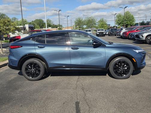 Ocean Blue Metallic 2024 Buick Envista Sport Touring FWD