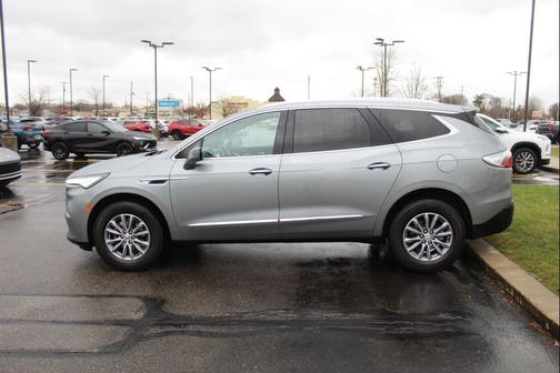 2023 Buick Enclave Essence FWD