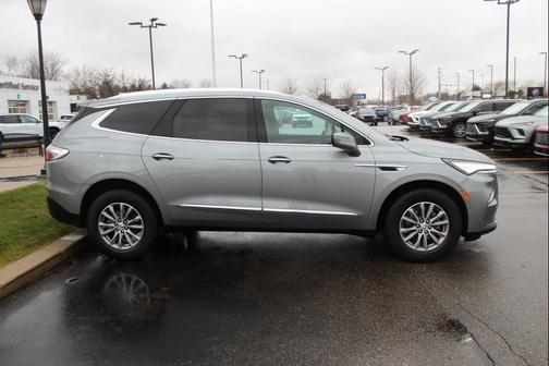 2023 Buick Enclave Essence FWD
