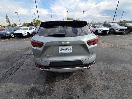 Sterling Gray Metallic 2023 Chevrolet Blazer 2LT