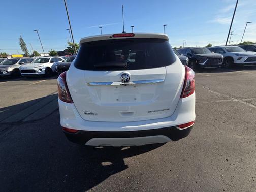 Summit White 2022 Buick Encore Preferred