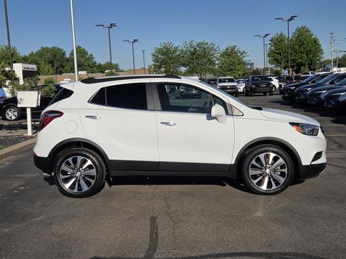 Summit White 2022 Buick Encore Preferred