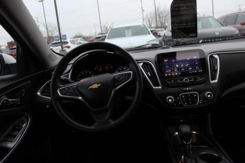 2022 Chevrolet Malibu FWD LT