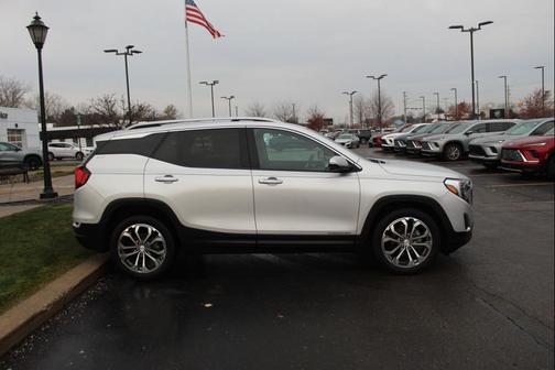 2021 GMC Terrain SLT