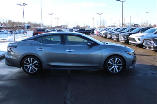 2023 Nissan Maxima SL