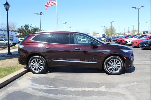 2022 Buick Enclave AWD Avenir