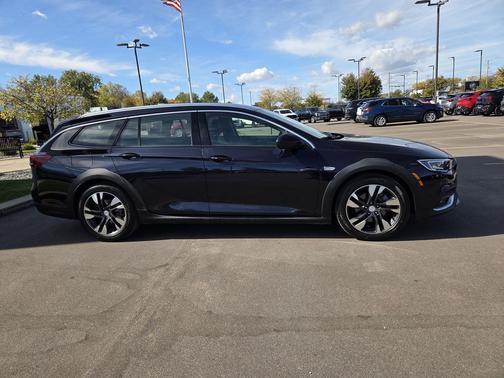 Dark Moon Blue Metallic 2019 Buick Regal TourX AWD Essence