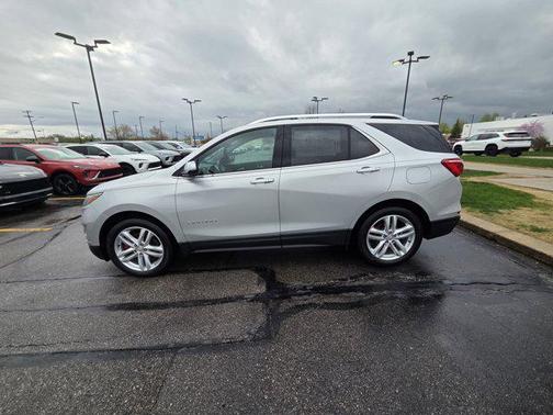 Silver Ice Metallic 2020 Chevrolet Equinox Premier w/2LZ