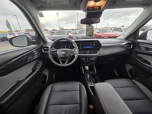 Mosaic Black Metallic 2024 Chevrolet Trailblazer LS