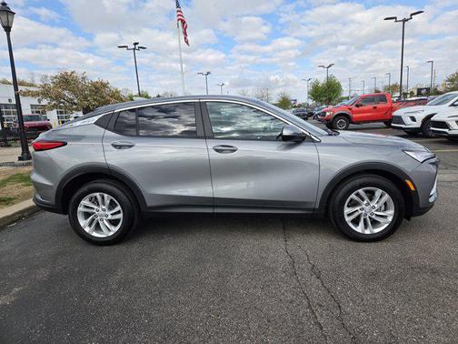 Moonstone Gray Metallic 2025 Buick Envista Preferred FWD