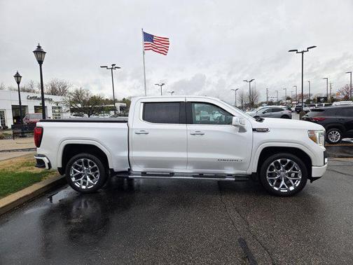 White Frost Tricoat 2022 GMC Sierra 1500 Denali