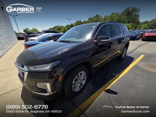 Mosaic Black Metallic 2023 Chevrolet Traverse LT Cloth