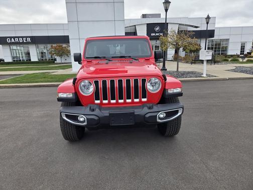 Firecracker Red Clearcoat 2022 Jeep Wrangler Unlimited Sahara