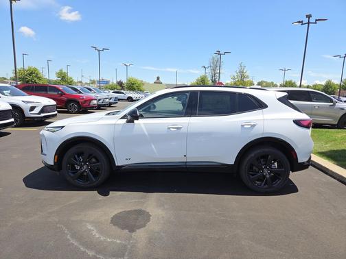 Iridescent White Tricoat 2026 Buick Envision Sport Touring AWD
