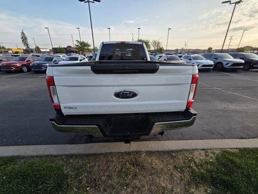 Oxford White 2019 Ford F-250 XLT