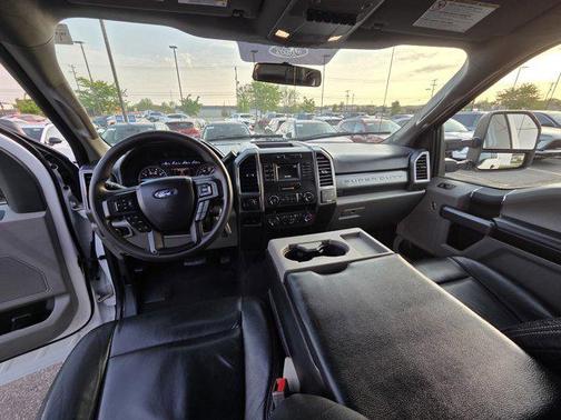Oxford White 2019 Ford F-250 XLT
