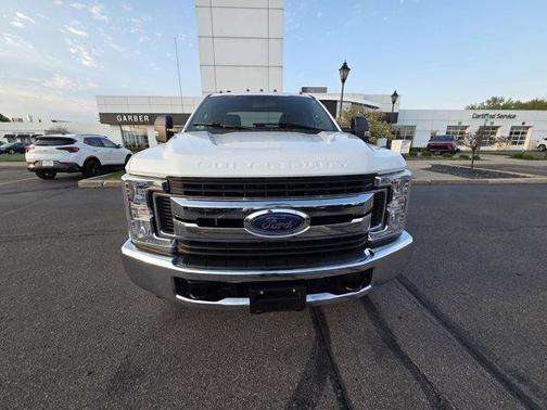 Oxford White 2019 Ford F-250 XLT