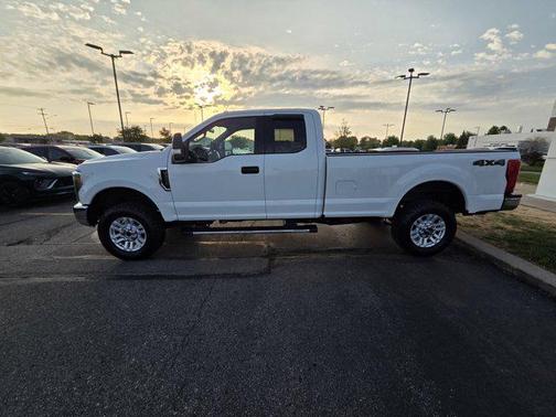 Oxford White 2019 Ford F-250 XLT