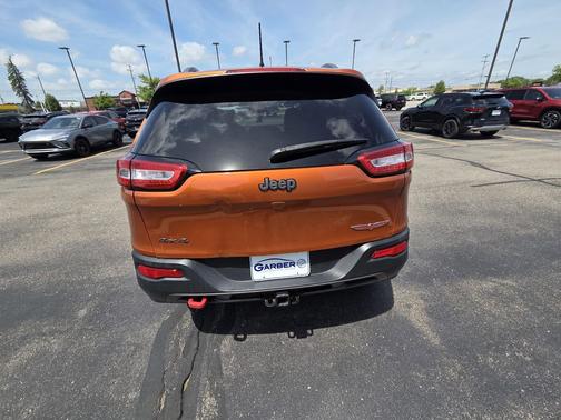 Mango Tango Pearlcoat 2016 Jeep Cherokee Trailhawk