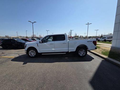 Oxford White 2025 Ford F-150 Lariat