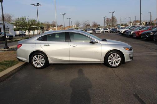 2022 Chevrolet Malibu FWD LT