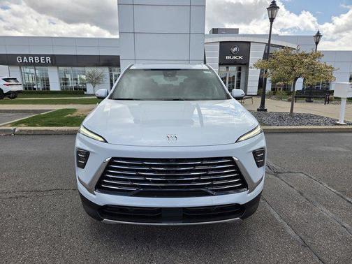 iridescent white tricoat 2026 Buick Enclave Preferred FWD
