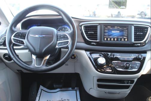 2020 Chrysler Voyager LXI