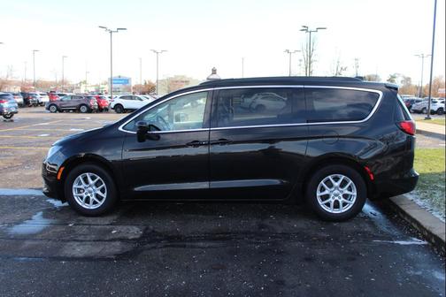 2020 Chrysler Voyager LXI