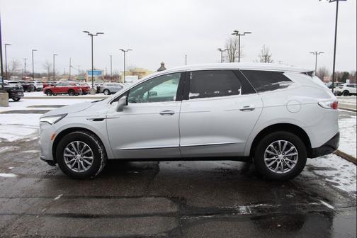 2022 Buick Enclave AWD Essence