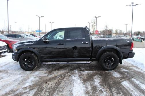 2022 RAM 1500 Classic Warlock Crew Cab 4x4 5'7' Box
