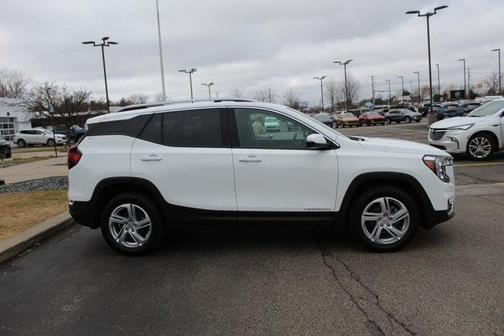 2022 GMC Terrain SLT